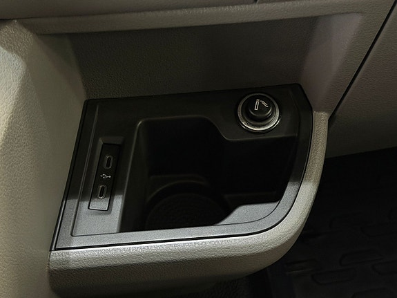 Volkswagen Transporter 30 of 30