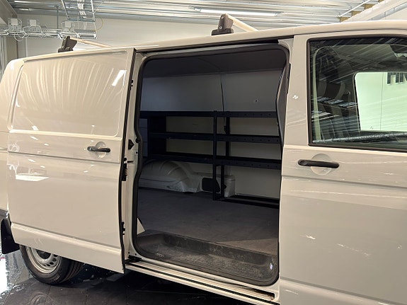 Volkswagen Transporter 15 of 30