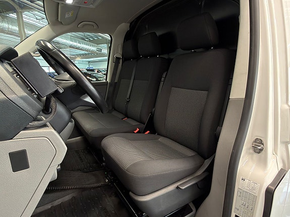 Volkswagen Transporter 23 of 30