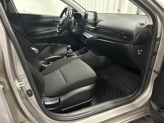 Hyundai i20 7 of 17