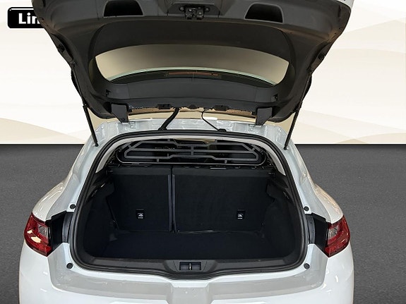 Renault Megane 12 of 18
