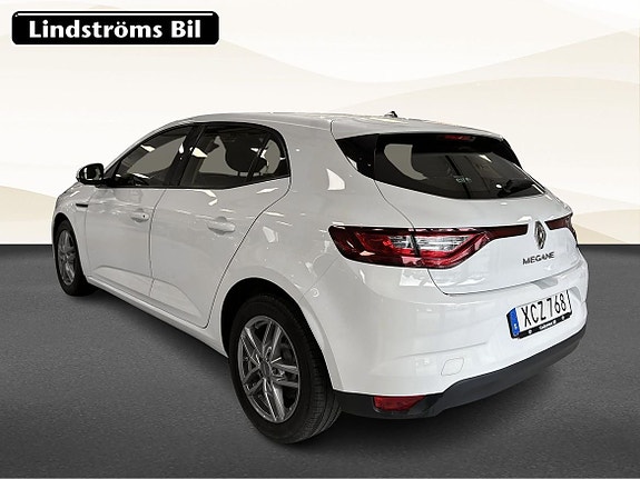 Renault Megane IV 4 of 5