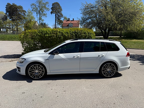Volkswagen Golf VII 2 of 8