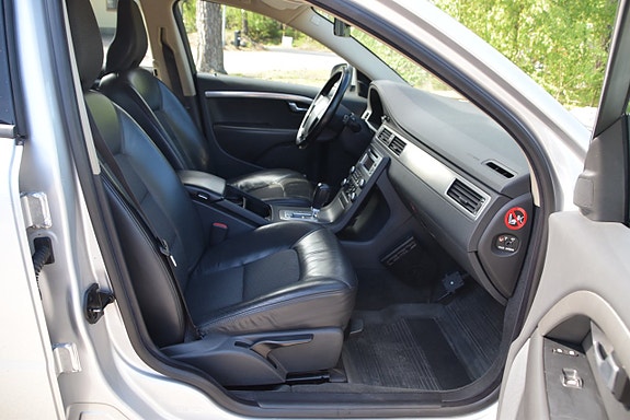 Volvo V70 10 of 22