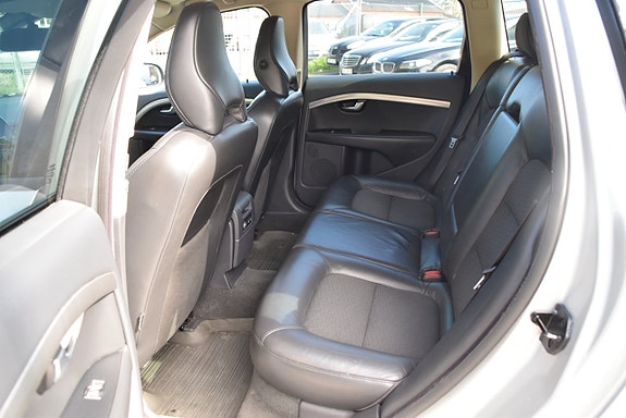 Volvo V70 11 of 22
