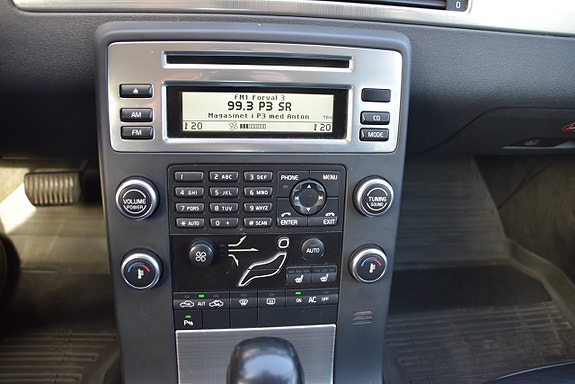 Volvo V70 12 of 22