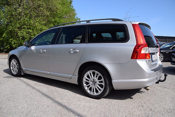 Volvo V70 6 of 22