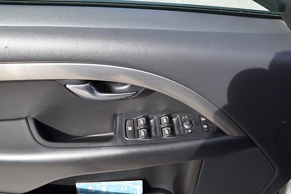 Volvo V70 19 of 22
