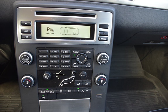 Volvo V70 14 of 22
