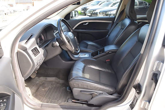 Volvo V70 9 of 22