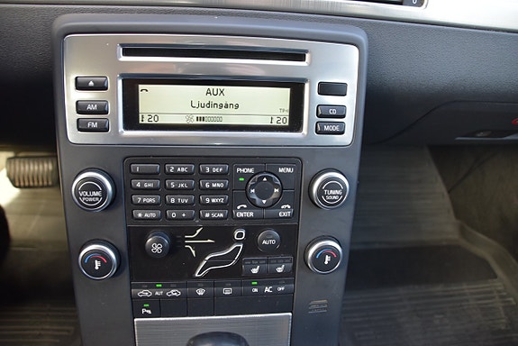 Volvo V70 15 of 22