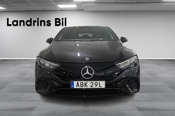 Mercedes-Benz EQE350 2 of 5