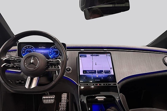 Mercedes-Benz EQE350 7 of 14