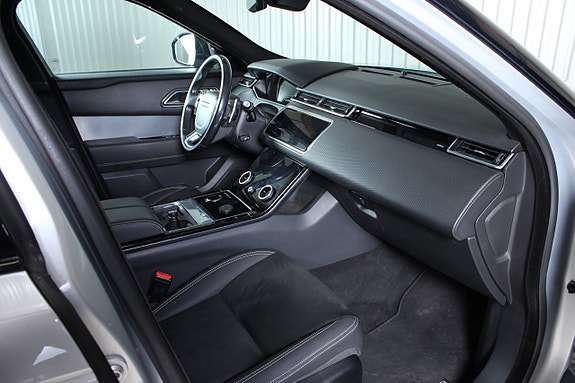 Land Rover Range Rover Velar 9 of 11