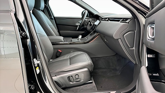 Land Rover Range Rover Velar 3 of 5