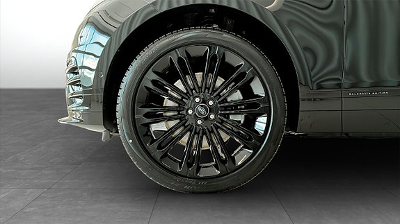Land Rover Range Rover Velar 9 of 14