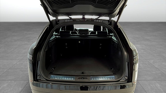 Land Rover Range Rover Velar 10 of 14