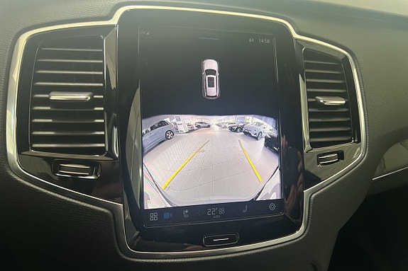 Volvo XC90 20 of 26