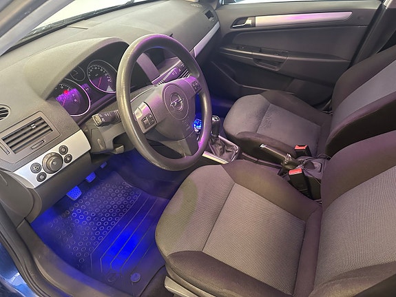 Opel Astra 11 of 14