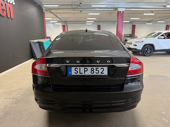 Volvo S80 4 of 16