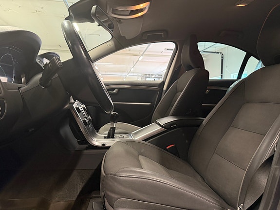 Volvo S80 9 of 16