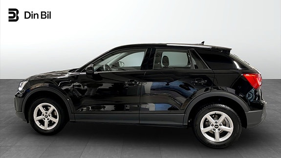 Audi Q2 2 of 5