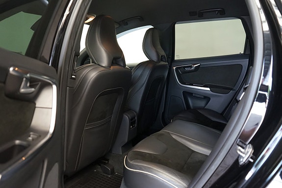 Volvo XC60 14 of 16