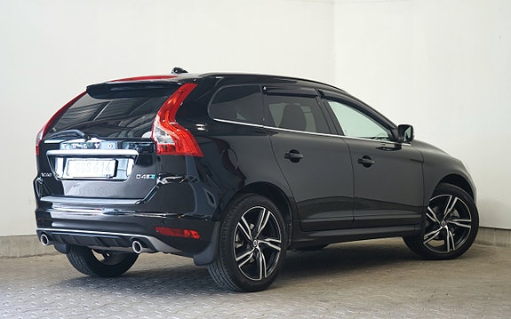 Volvo XC60 4 of 16