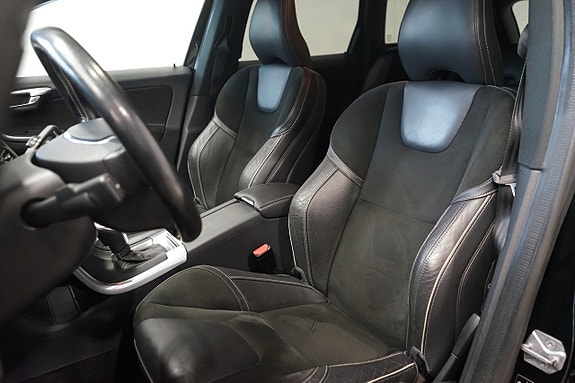Volvo XC60 13 of 16