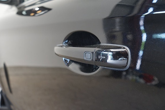 Volvo XC60 5 of 16