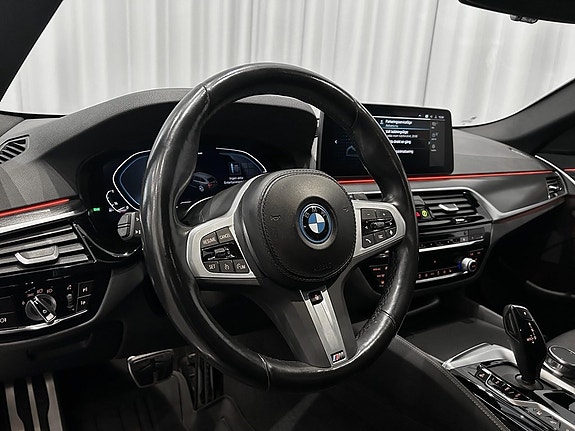 BMW 530e 10 of 17