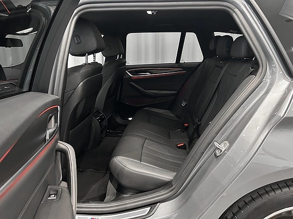 BMW 530e 8 of 17