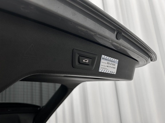 BMW 530e 5 of 17
