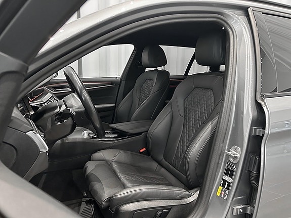 BMW 530e 7 of 17
