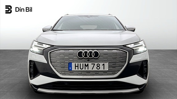 Audi Q4 e-tron 4 of 5