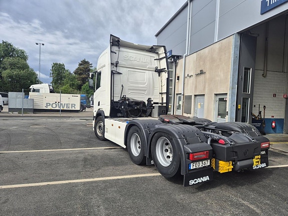 Scania R460 A6x2NB 4 of 11
