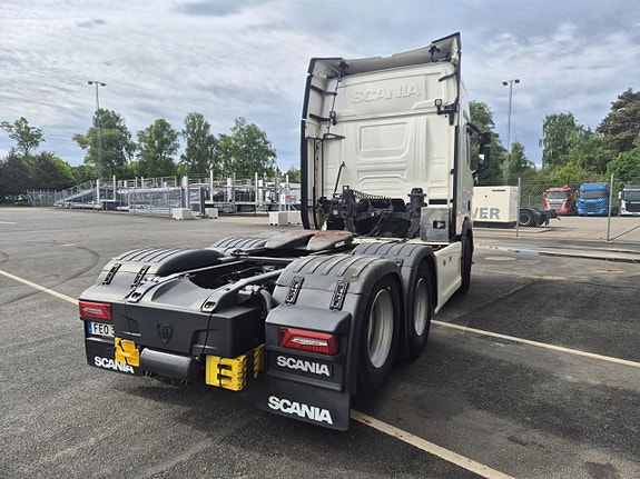 Scania R460 A6x2NB 3 of 11