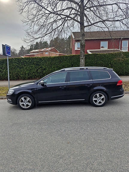 Volkswagen Passat 2 of 4