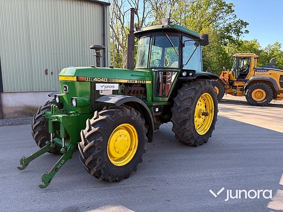 Traktor - John Deere, 4040 QR HFWD 2 of 5