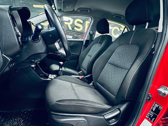Kia Picanto 8 of 17