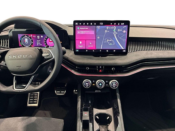 Skoda Superb 9 of 15