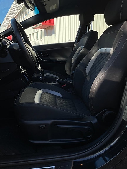 Kia Ceed 10 of 17
