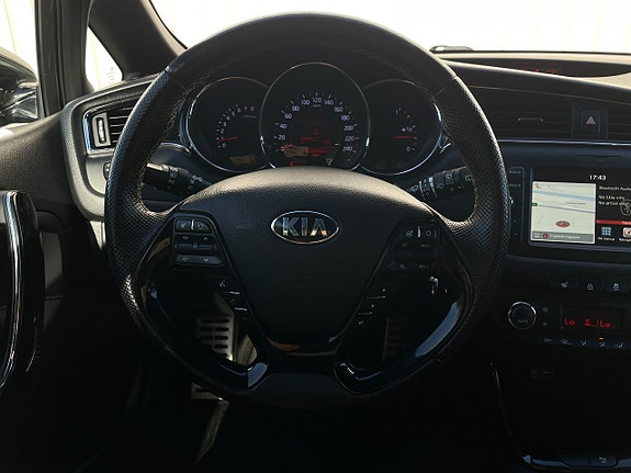 Kia Ceed 12 of 17