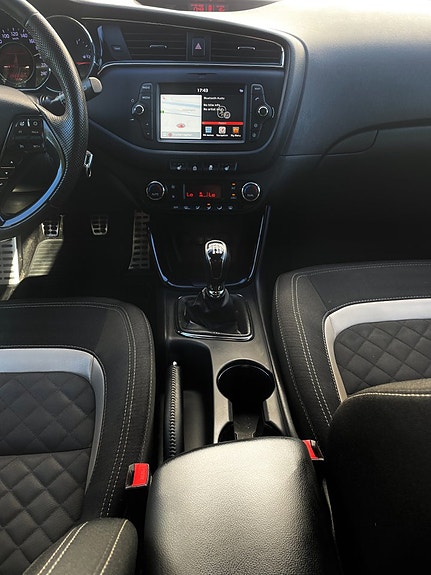 Kia Ceed 9 of 17