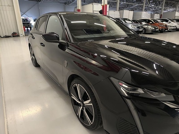 Peugeot 308 3 of 5
