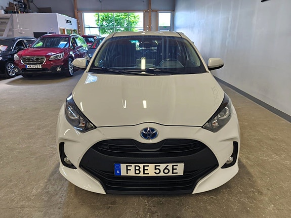 Toyota Yaris 2 of 5
