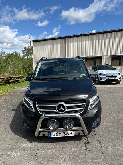 Mercedes-Benz V250 d 2 of 5
