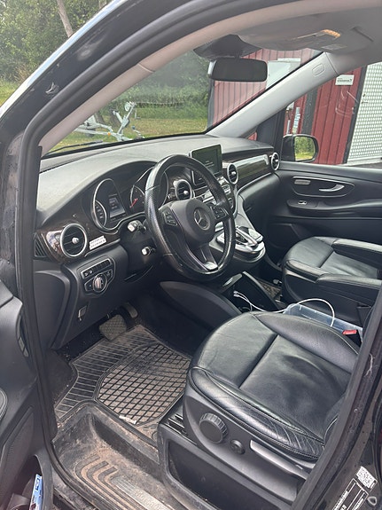 Mercedes-Benz V250 d 5 of 12