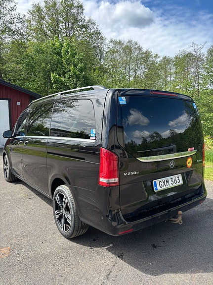 Mercedes-Benz V250 d 4 of 5