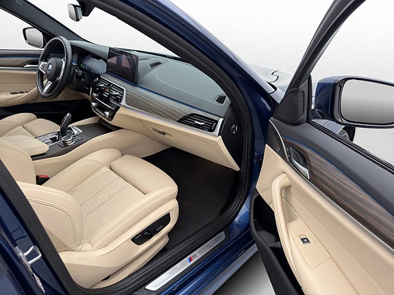 BMW 530e 25 of 30